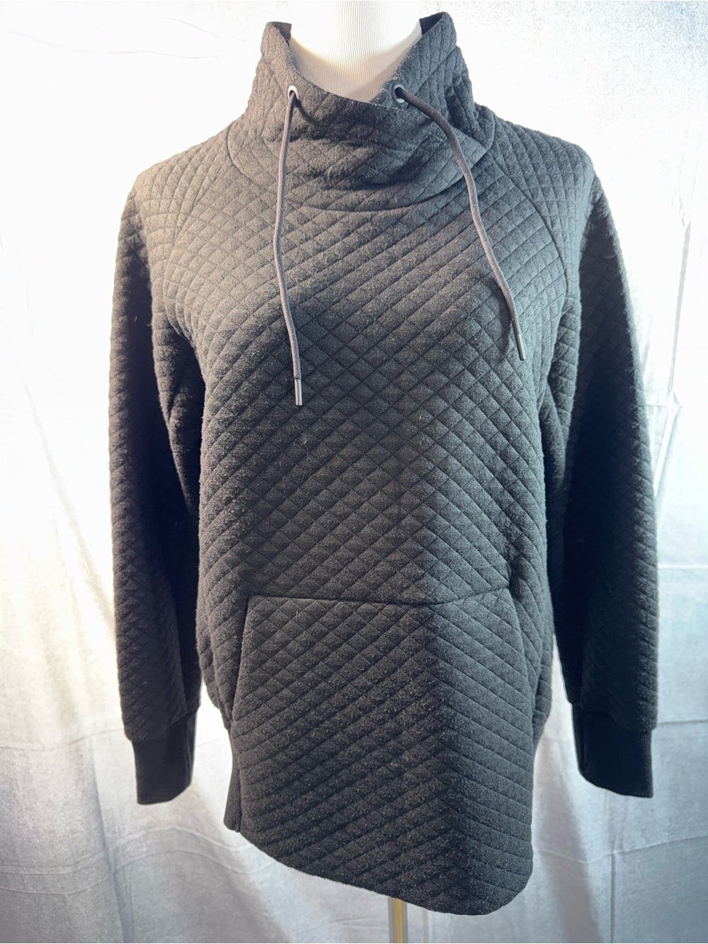 1742-GreenTea Quilted Turtleneck Pullover Sweater - Black